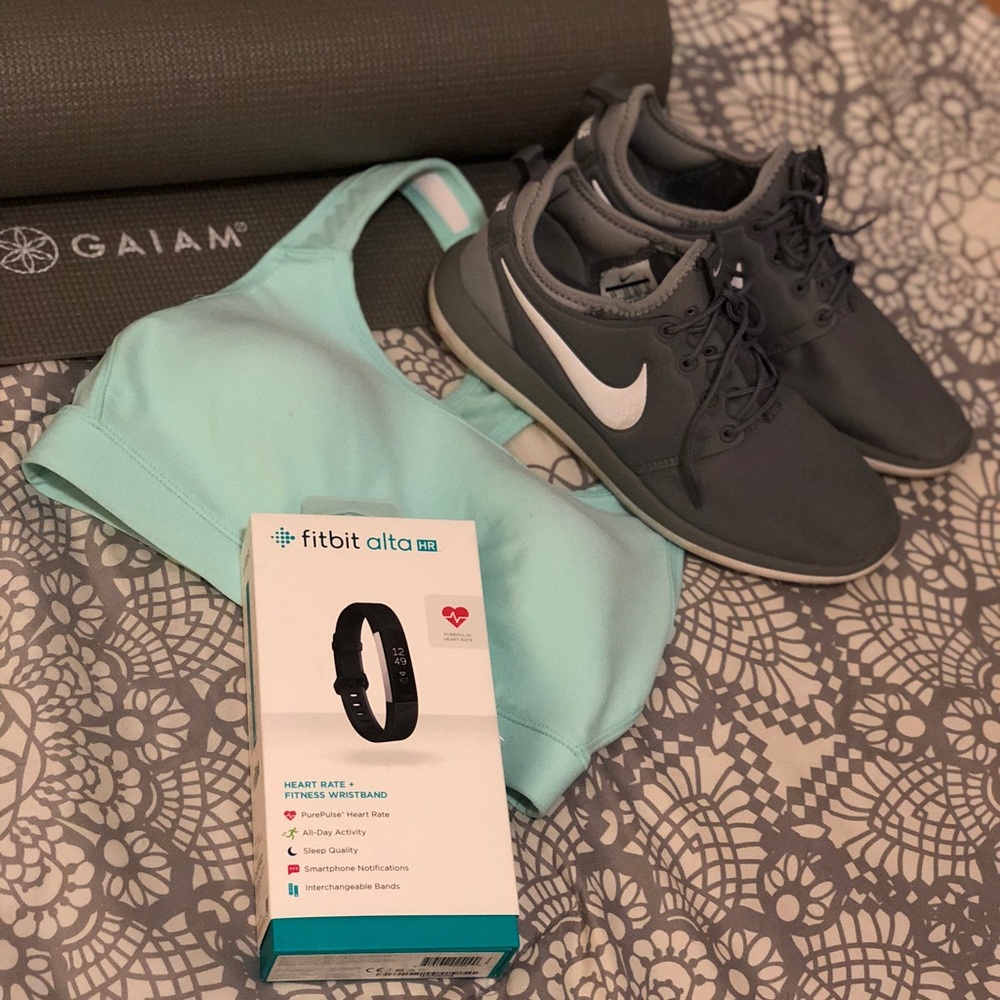 Fitbit Alta HR
